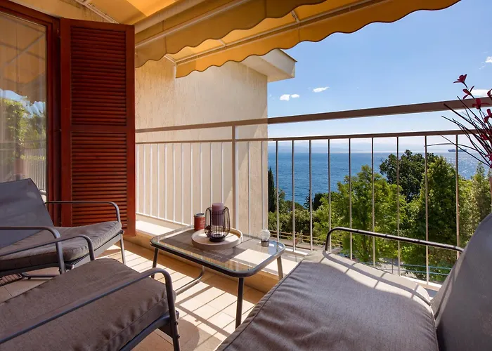 Apartament Deluxe Ana 100 M From The Opatija